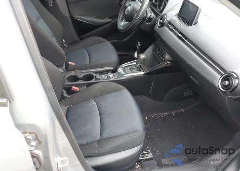 2018 Toyota Yaris Ia из США, поврежденный, VIN 3MYDLBYV5JY323621